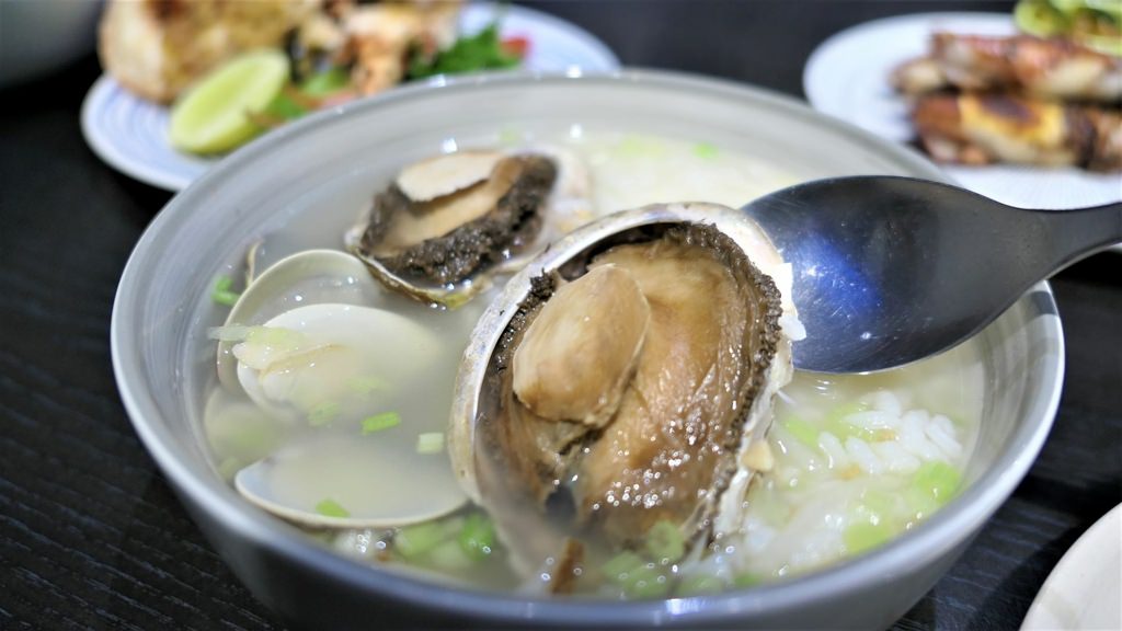 信義區鮑魚海鮮粥