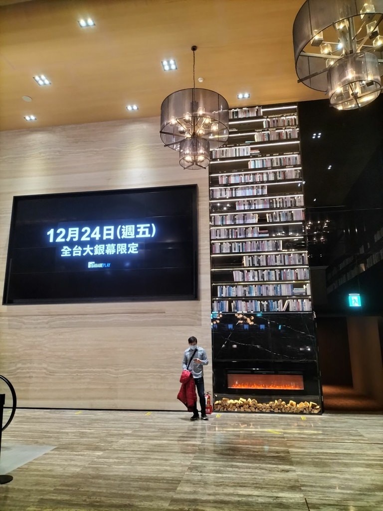 【遠百信義A13】頂級威秀Mucrown影廳,私廚料理,頭等 【遠百信義A13】頂級威秀Mucrown影廳,私廚料理,頭等