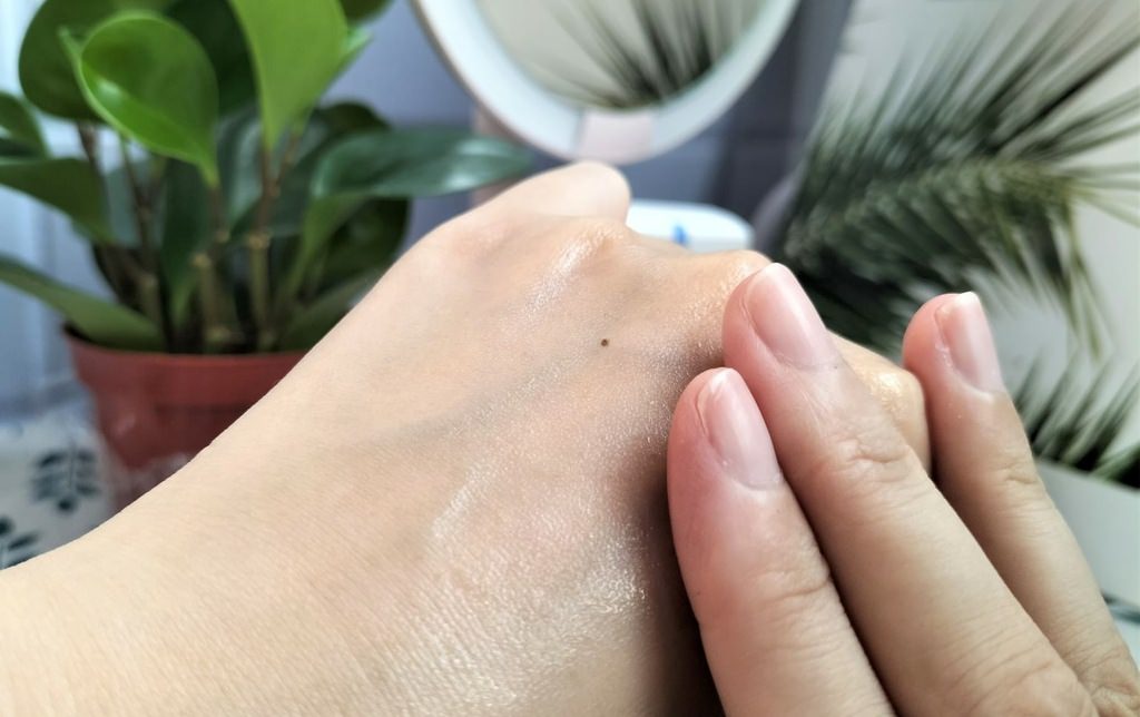feelxo玻尿酸精華液評價