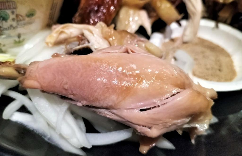 【台北桶仔雞推薦】起家莊雞老闆士林夜市店,用人蔘泡澡的美味桶 【台北桶仔雞推薦】起家莊雞老闆士林夜市店,用人蔘泡澡的美味桶