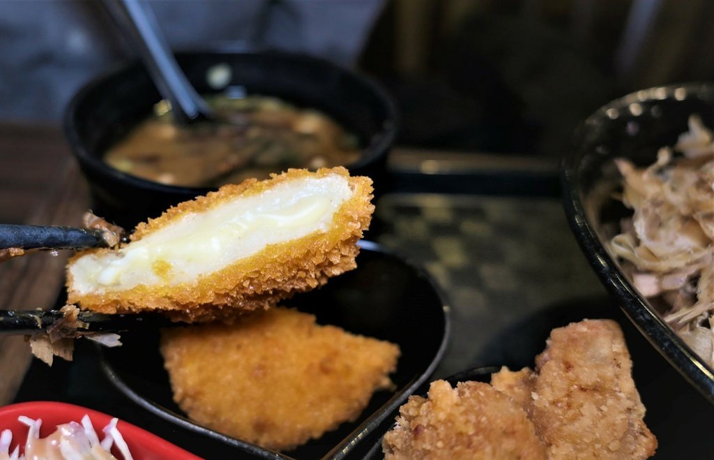 【中山站美食推薦】佛心的丼飯專家——新丼，26種平價創意丼飯