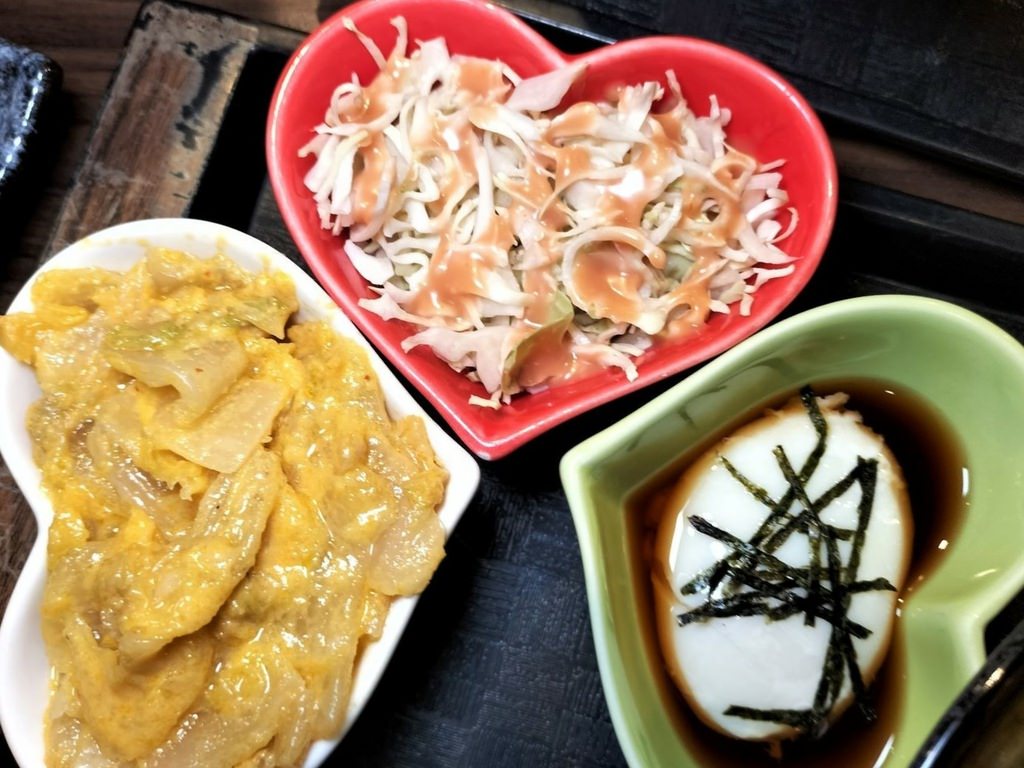 【中山站美食推薦】佛心的丼飯專家——新丼，26種平價創意丼飯