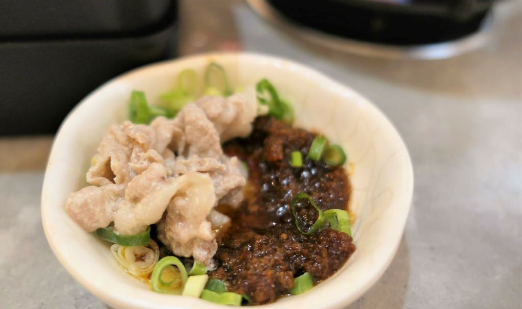 【新店大坪林火鍋吃到飽】哈湯鍋299肉肉吃到飽，牛奶鍋濃醇溫