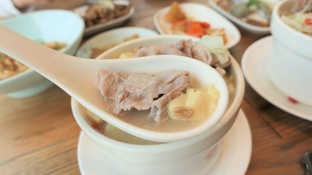 雙月蒜好好瘦肉湯