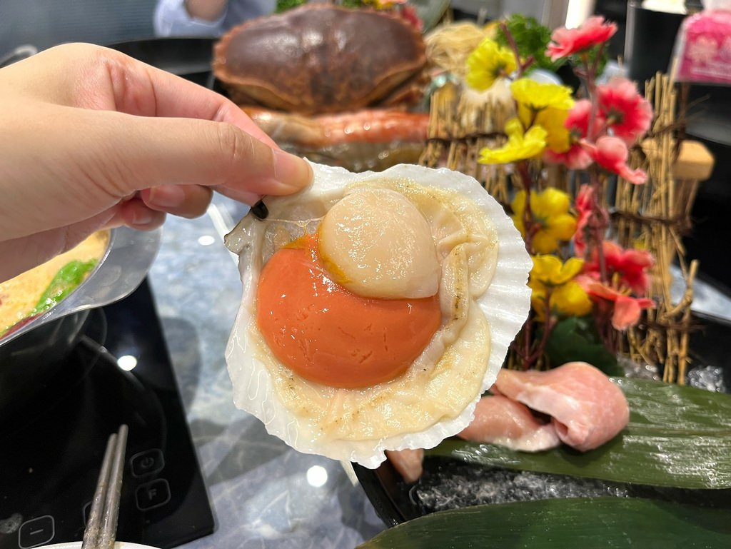 【圓山美食】第九站精緻鍋品酒泉店,回味無窮的華麗麵包蟹海陸大 台北生日餐廳