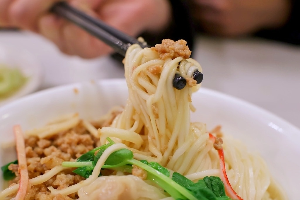 【奇福扁食永康東門總店】台北東門站人氣美食,令人上癮的炒手扁 永康街美食