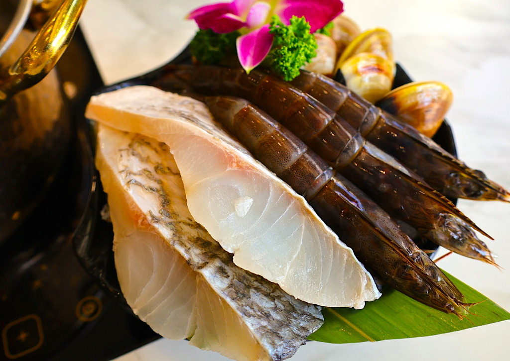 【桃園火鍋推薦】涮金鍋和風涮涮鍋——麥味登質感火鍋品牌,金黃 【桃園火鍋推薦】涮金鍋和風涮涮鍋——麥味登質感火鍋品牌,金黃