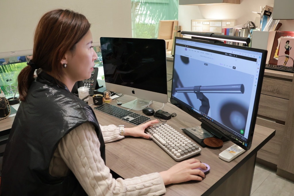 【螢幕掛燈推薦】 BenQ ScreenBar——無頻閃無藍 至少 60cm x 30cm 的 500 lux 光照範圍