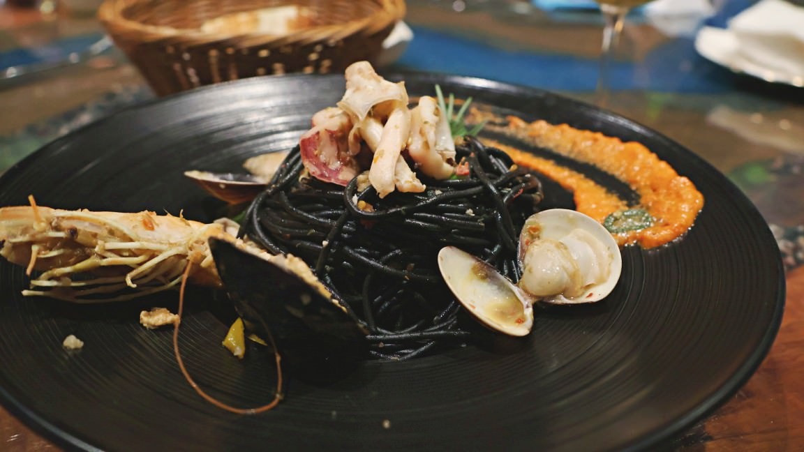 台東餐酒館|強強廚房台東創始店 John John’s Kitchen——高人氣台東市區酒吧餐廳評論,適約會聚餐慶生 - 第18張圖