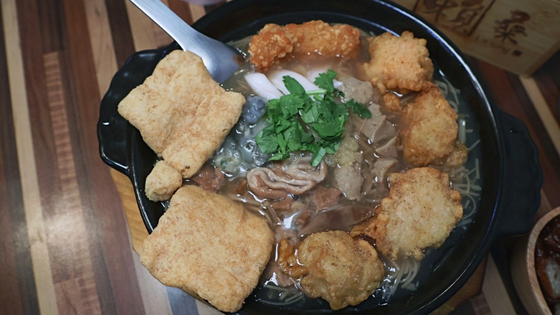 中和站美食|賴桑透抽蚵仔麵線中和店——7種料浮誇中和麵線,必點魔霸麵線魔霸雞排麻糬 - 第12張圖