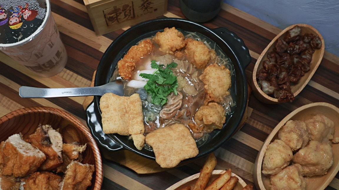 中和站美食|賴桑透抽蚵仔麵線中和店——7種料浮誇中和麵線,必點魔霸麵線魔霸雞排麻糬 - 第11張圖