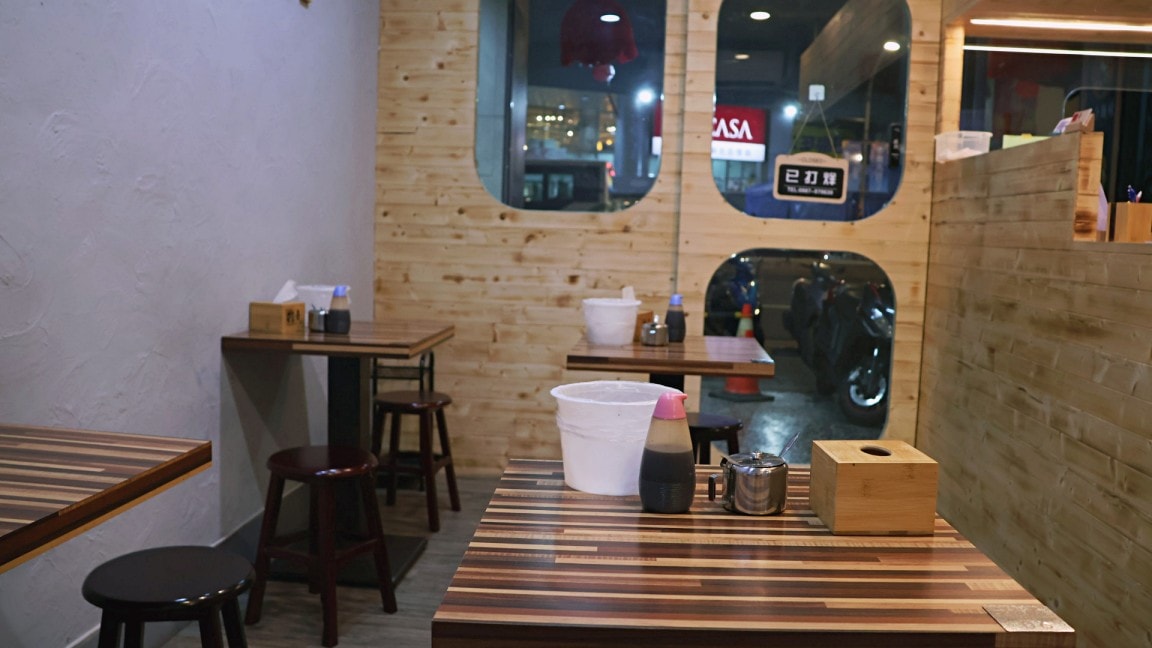 中和站美食|賴桑透抽蚵仔麵線中和店——7種料浮誇中和麵線,必點魔霸麵線魔霸雞排麻糬 - 第4張圖