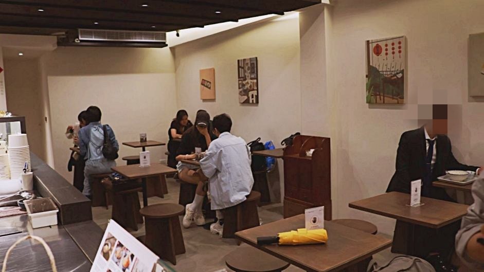 赤峰街豆花|榕美樹館——夯到國外的雙連站人氣豆花店 - 第5張圖 榕美術館環境