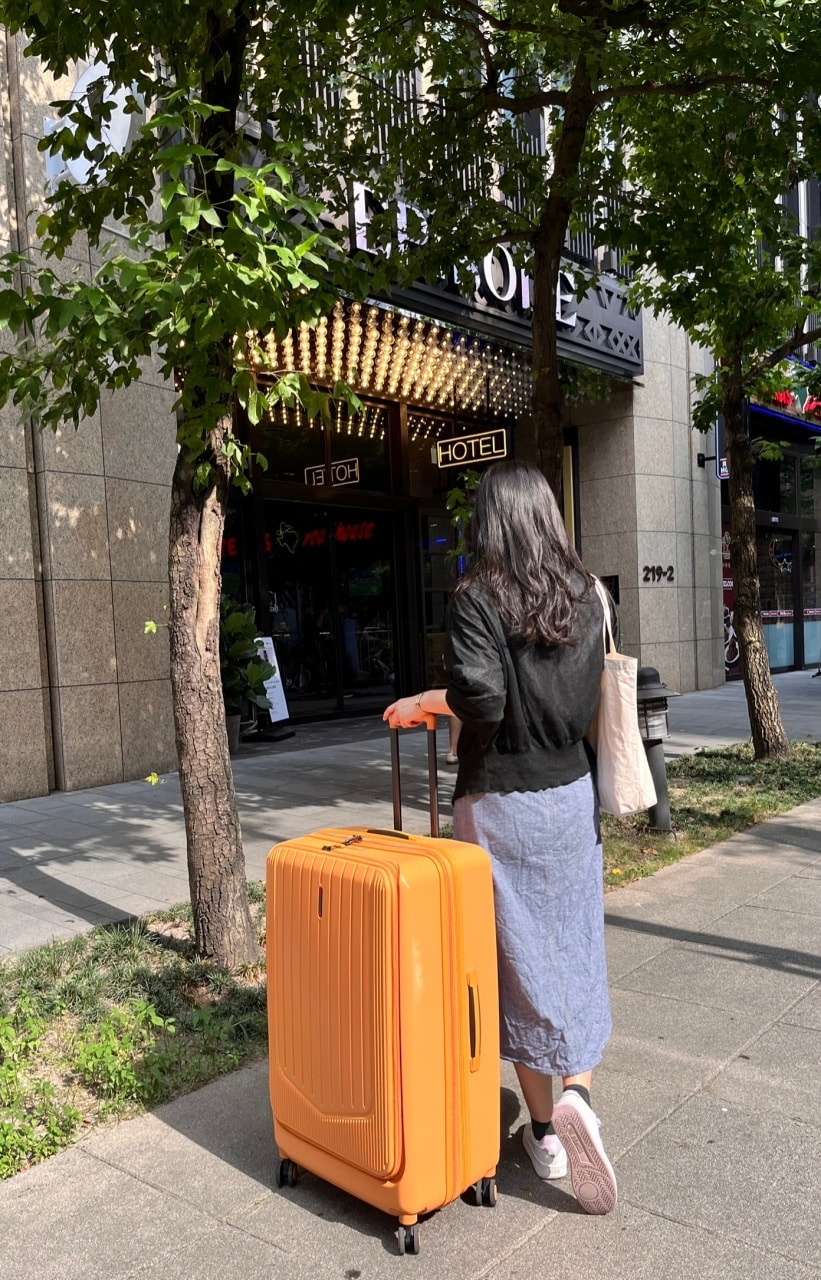 台北行李箱專賣店|MONTAGUT 夢特嬌雙開行李箱——愛力皮件一年保固,終身保修台北行李箱推薦 - 第2張圖