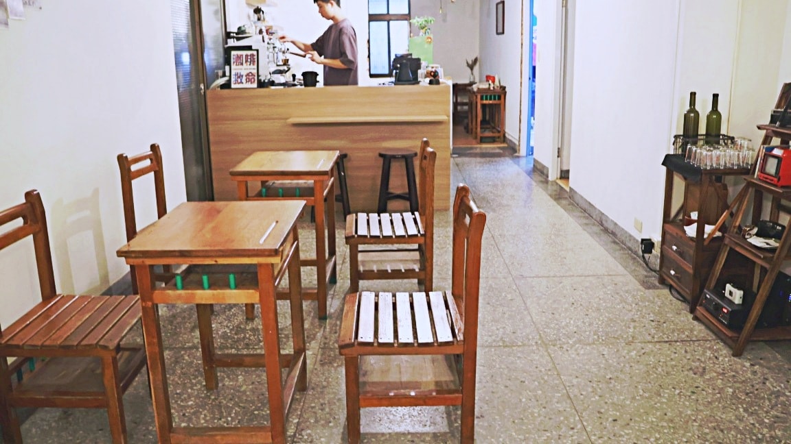 大安站讀書咖啡廳 柒家珈琲