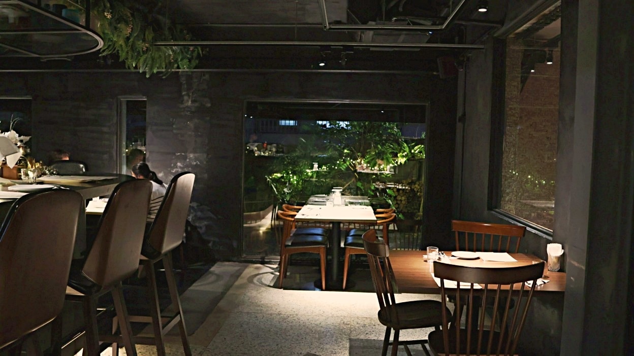 新店餐酒館推薦|Oli西班牙餐酒館——質感大坪林約會餐廳,神秘老宅風新店酒吧,氣氛靜謐高雅新店餐廳 - 第7張圖