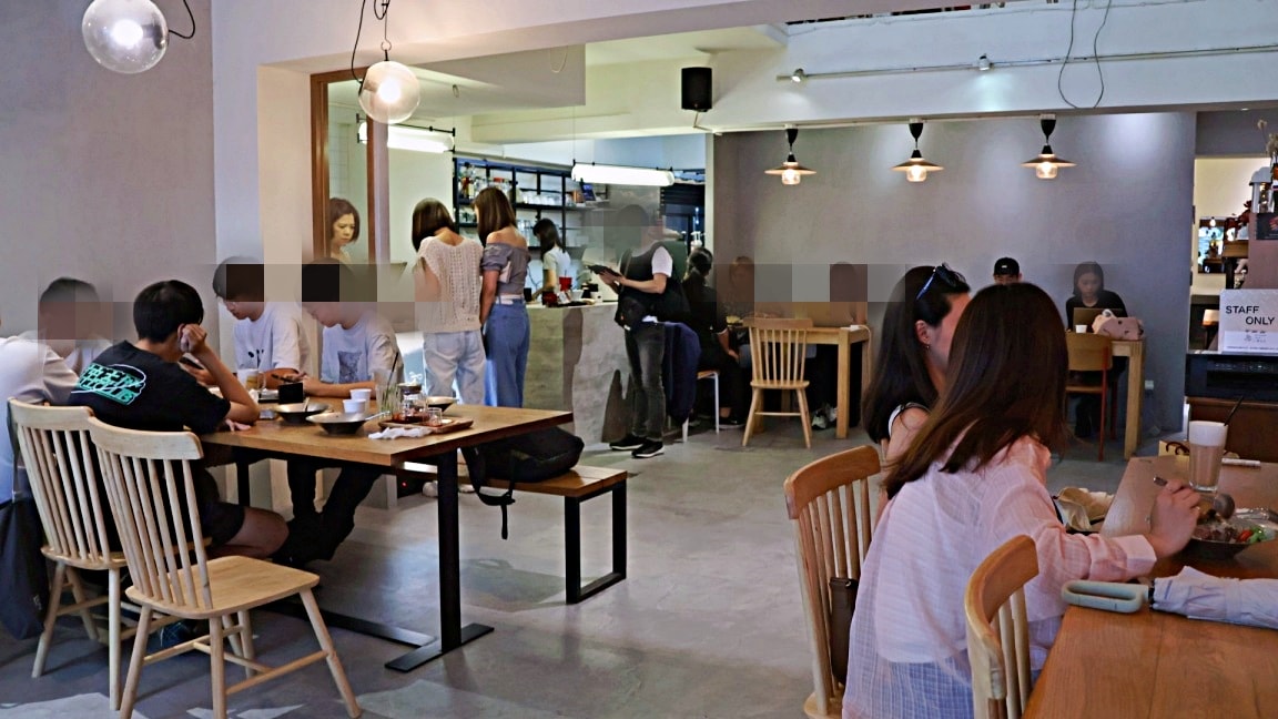 市政府不限時咖啡廳|上樓看看咖啡Arthere Café ——沒訂位沒位置,稀有的優質信義區辦公讀書咖啡 - 第6張圖 市政府站咖啡廳 Arthere Café 上樓看看咖啡