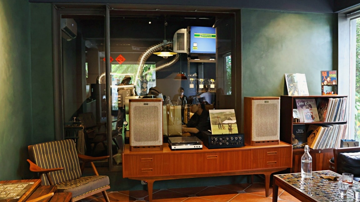 金華街咖啡廳|Out Of Office Coffee Roastery 不在辦公室金華店——洗鍊幽靜,許多人心中金華街No.1咖啡廳 - 第6張圖