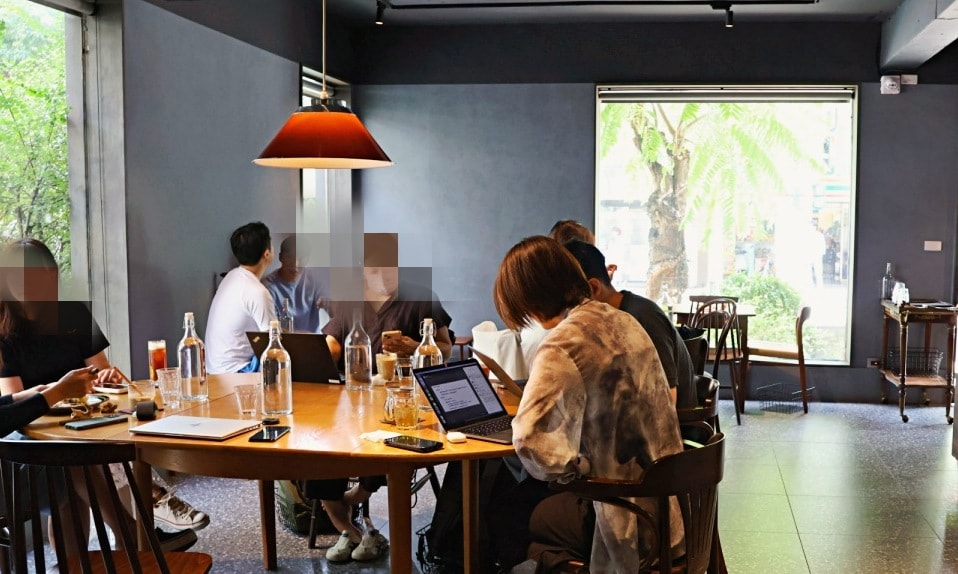 金華街咖啡廳|Out Of Office Coffee Roastery 不在辦公室金華店——洗鍊幽靜,許多人心中金華街No.1咖啡廳 - 第10張圖