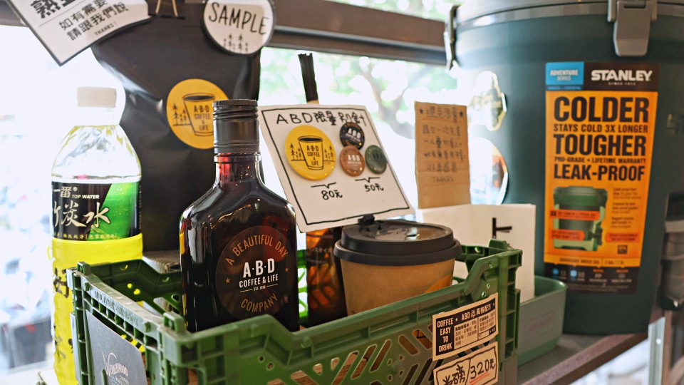 萬隆不限時咖啡廳|A.B.D. Coffee & Life——美式露營風,隨意自在不限時讀書咖啡廳 - 第10張圖