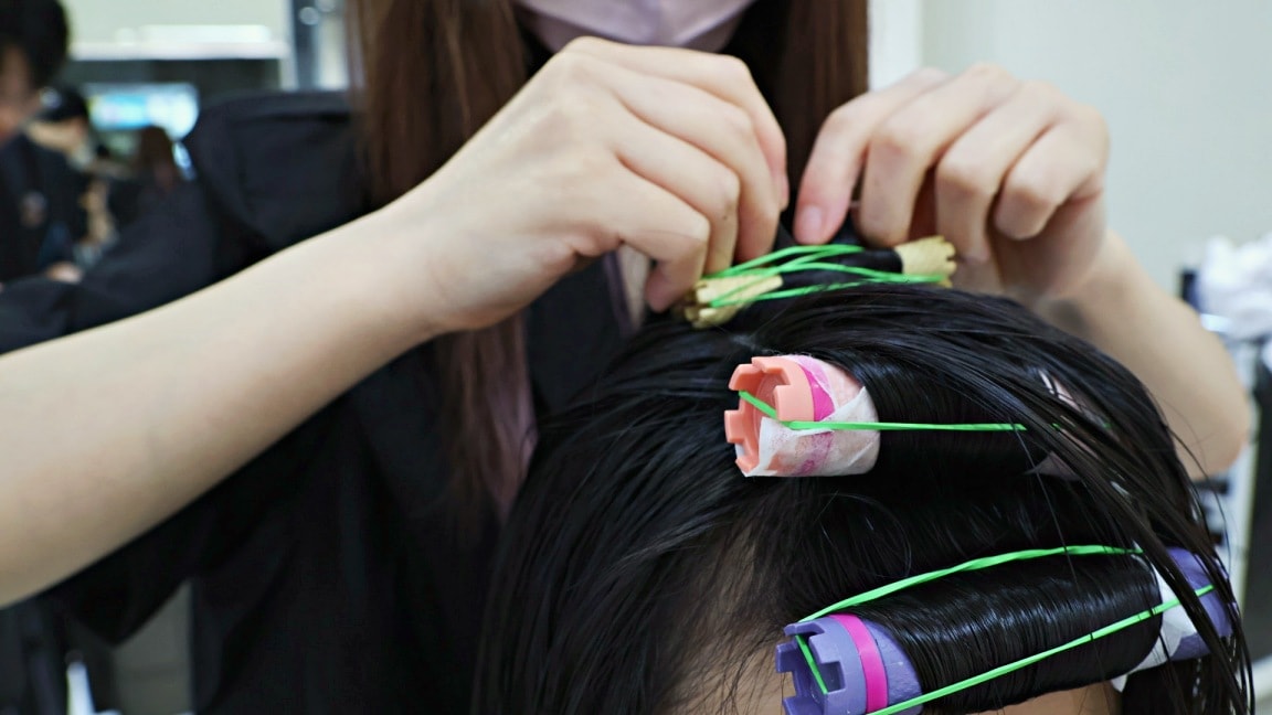 台中Virus hair salon 24H 日夜間髮廊勤美店頂級修護燙