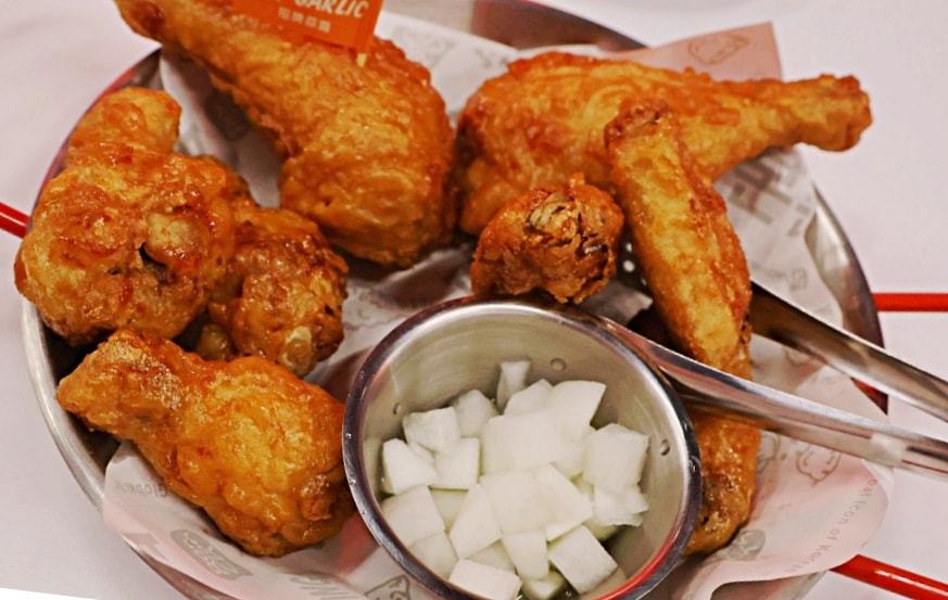 台北車站韓式炸雞|Bonchon Chicken 本村韓式炸雞重慶南店——必點菜單推薦&真實評論 - 第19張圖 雞翅招牌蒜醬6塊
