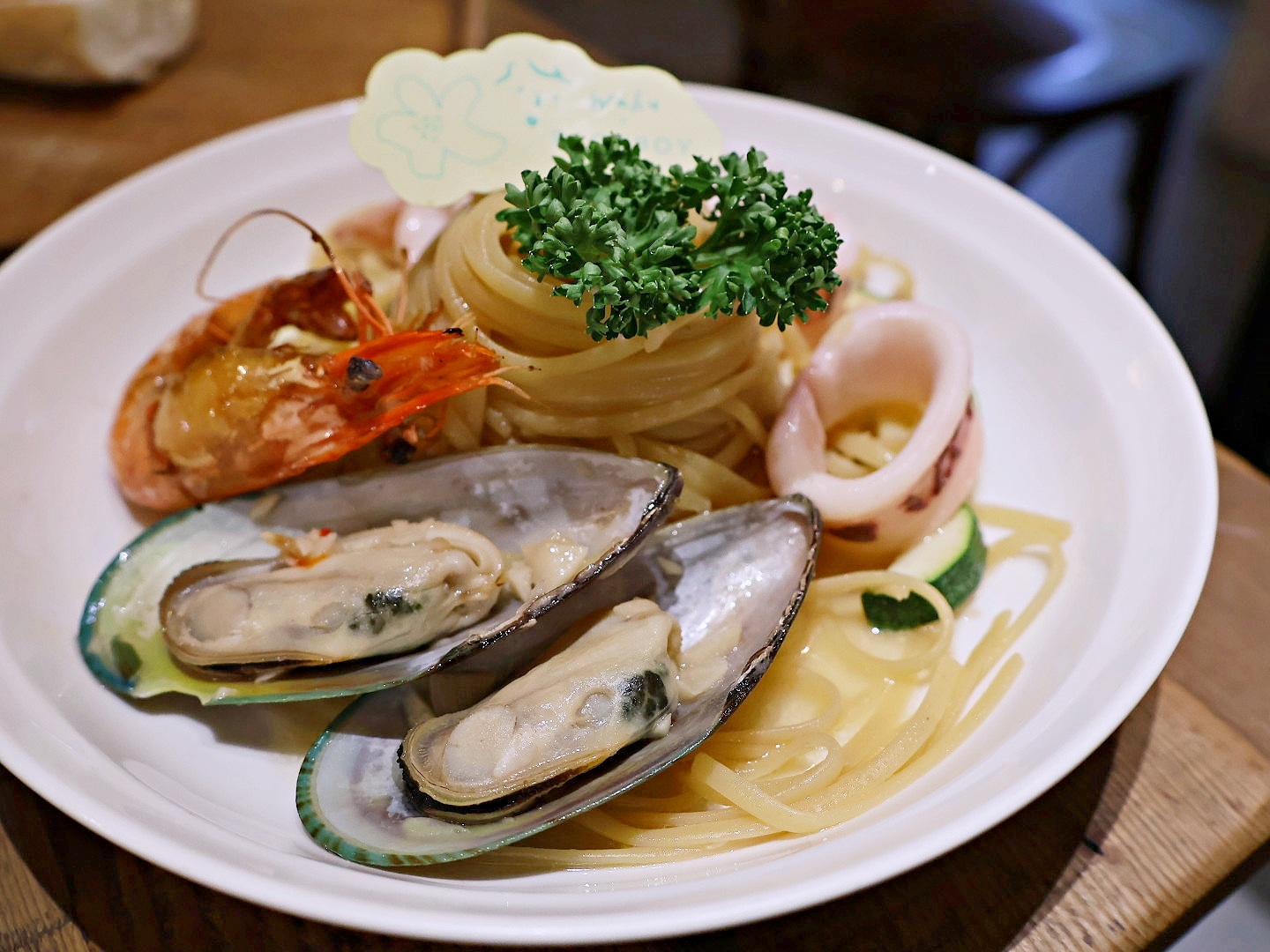 赤峰街義大利麵|waku waku pasta 赤峰店——平日都要排隊的高人氣中山義大利麵 - 第18張圖 柚子清炒海味細扁麵