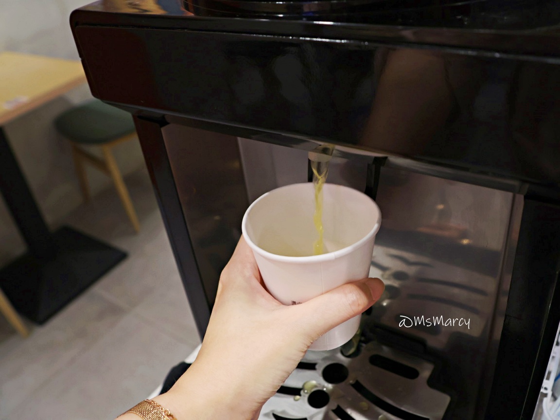 台北酸菜魚個人鍋|有小癮個人酸菜魚南京店——7種美味湯頭,dcard推薦I 型人友善酸菜魚,紅藜麥飯飲品吃到飽 - 第11張圖