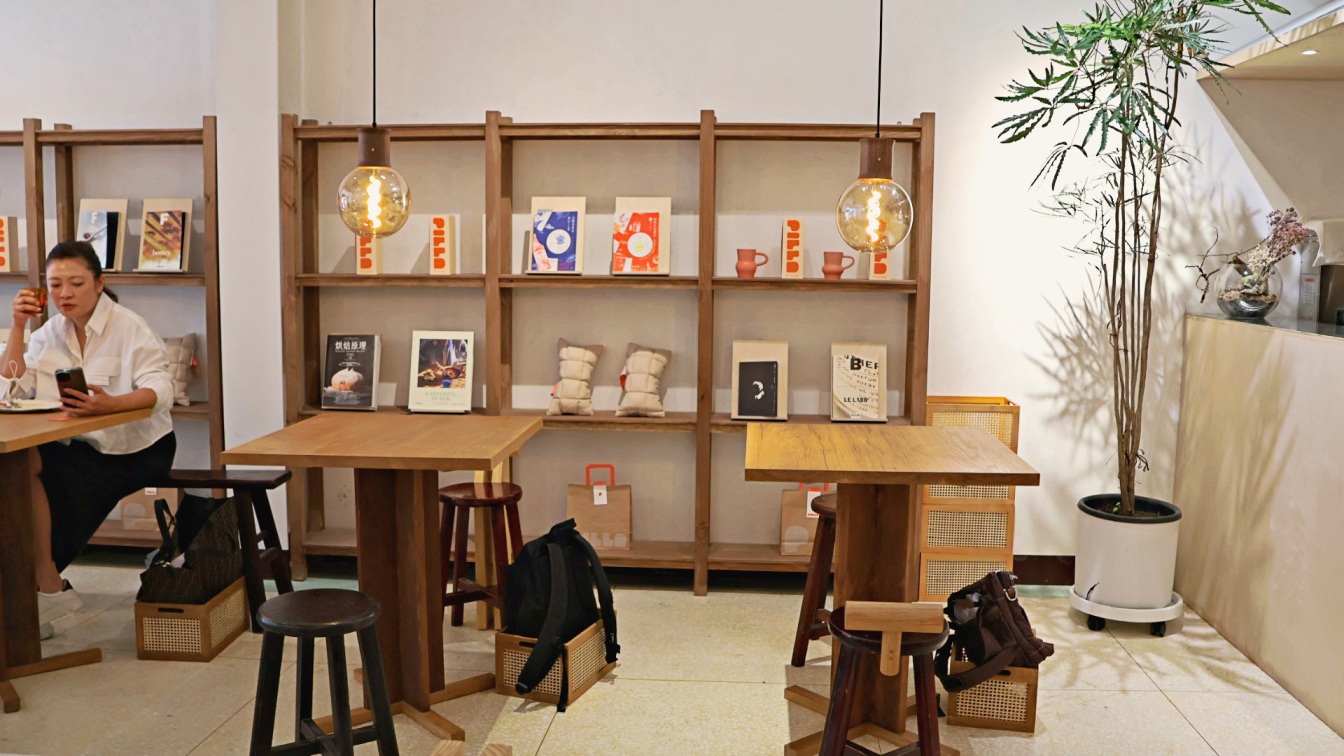 大稻埕下午茶推薦｜PILLO bakery & cafe——重返70年代摩登浪潮，大千百貨新生