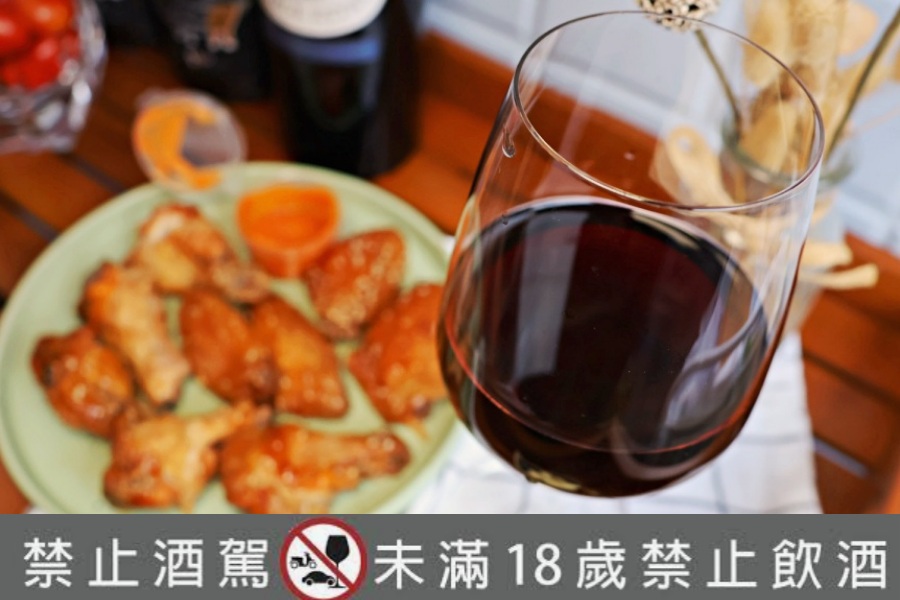 全聯紅酒推薦|南法小豬紅葡萄酒、法國拉楓莊園——為中秋烤肉串燒而生的平價紅酒,dcard高CP值紅酒 - 第7張圖