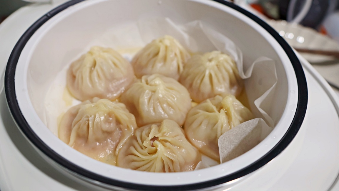 宅點心美食選物|簡單神還原名店料理,一站購足所有宅配美食 - 第25張圖 宅點心六錢湯包 鮮肉湯包