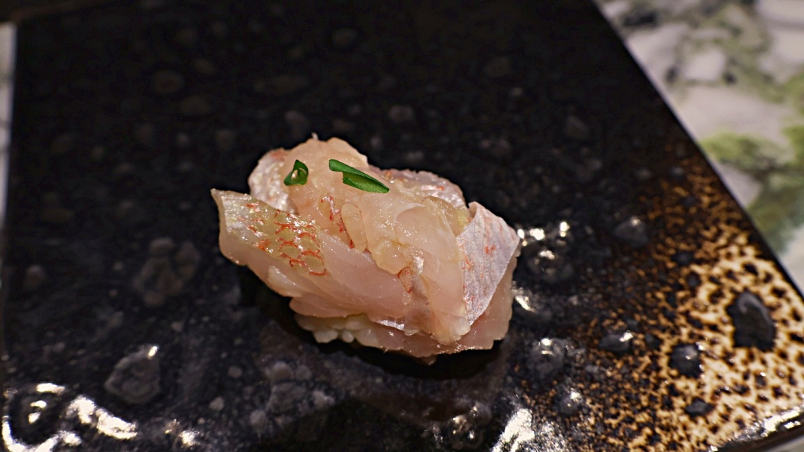 台北 omakase|栩栩OMAKASE——創意藝術料理,展現台北東區無菜單料理美學 - 第16張圖 小鯛