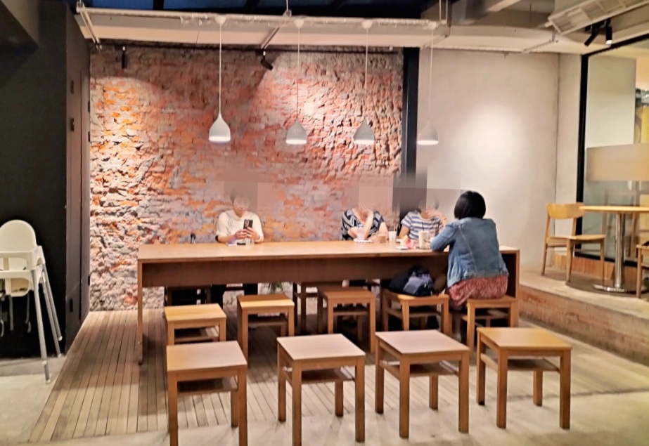 南京復興不限時餐廳|覺旅咖啡 Journey Kaffe 南京復興店——2層樓寬敞空間,餐點豐富,絕佳聚餐讀書咖啡廳 - 第4張圖