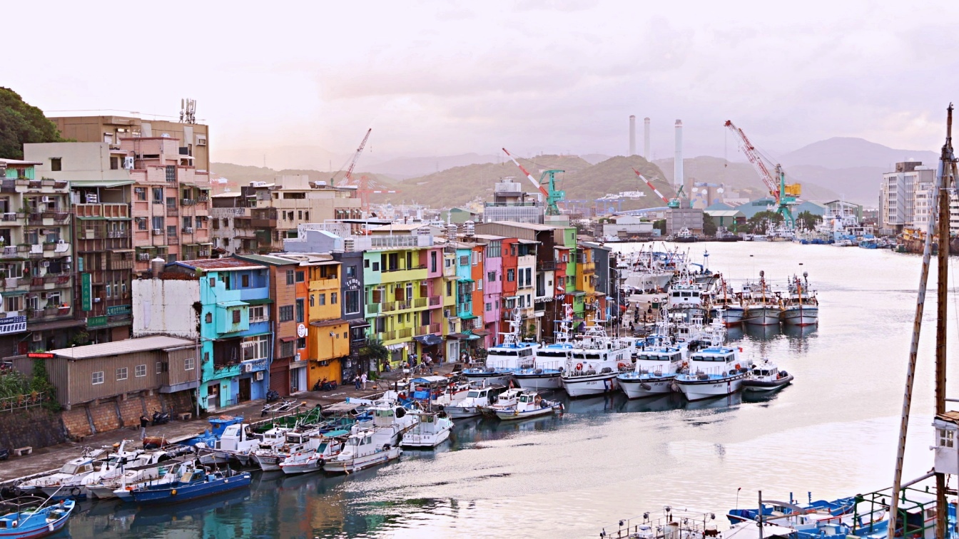 基隆海景住宿|粼島旅宿——飽覽正濱漁港邊波光瀲灩,絢麗美景的文創旅店 - 第12張圖