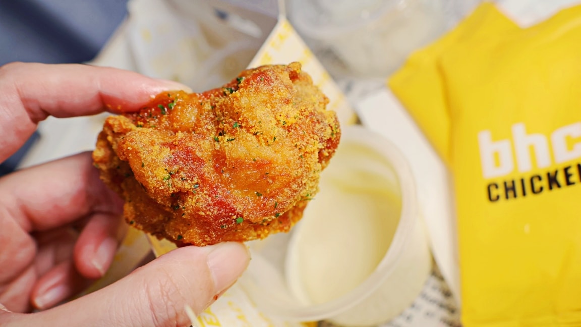 大巨蛋韓式炸雞|BHC炸雞台北大巨蛋店——星星金王醬王口味老實說,傳說中的全智賢炸雞 - 第13張圖