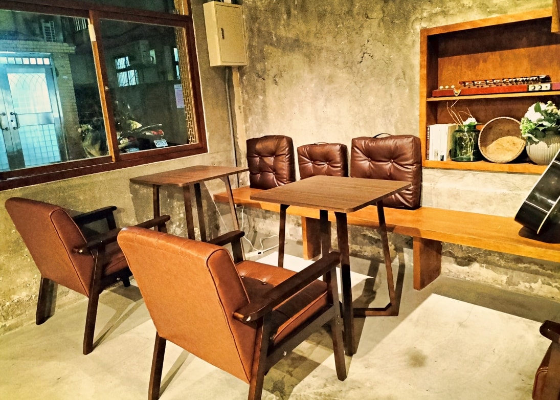 古亭下午茶|4F劇場咖啡古亭店 Theater café——樓中樓侘寂風網美咖啡廳 - 第7張圖