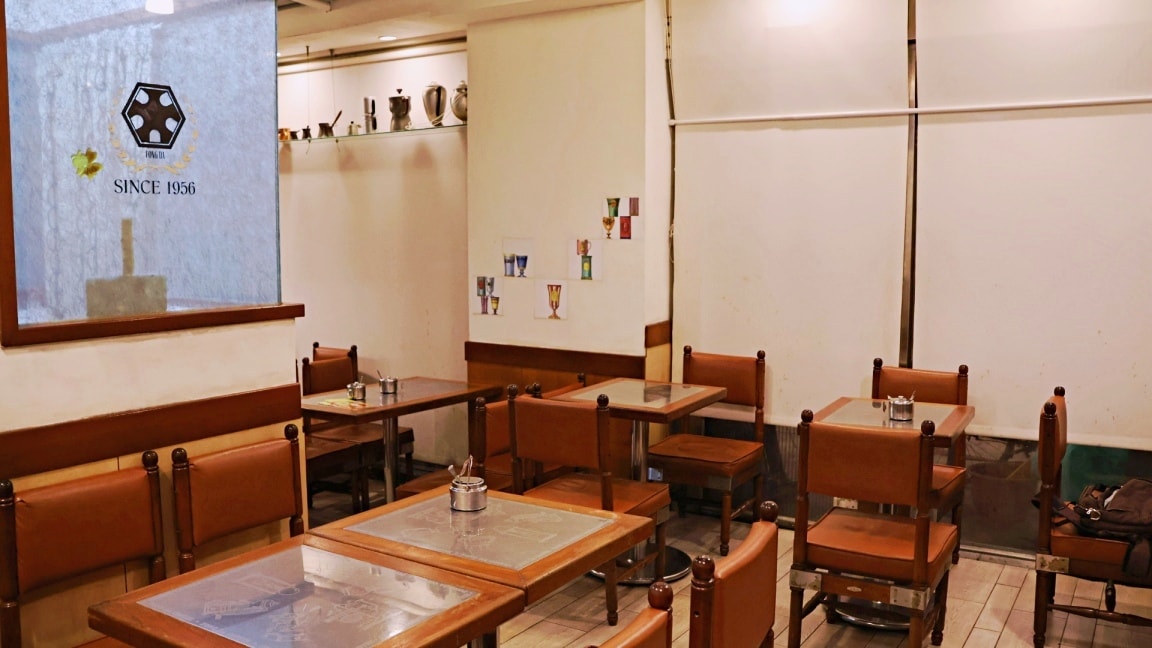 西門町咖啡老店|蜂大咖啡—1956創立,自烘咖啡豆,推薦台北伴手禮合桃酥雞仔餅與鮑魚酥 - 第9張圖