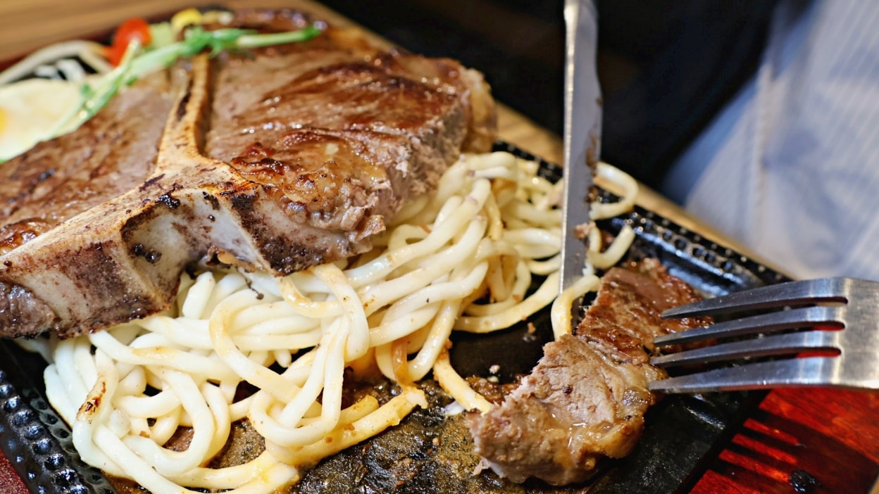 新店牛排推薦|饗大廚FEAST STEAK——食尚玩家優質評論的七張中正路平價牛排,菜單有美福牛肉高級海鮮 - 第34張圖