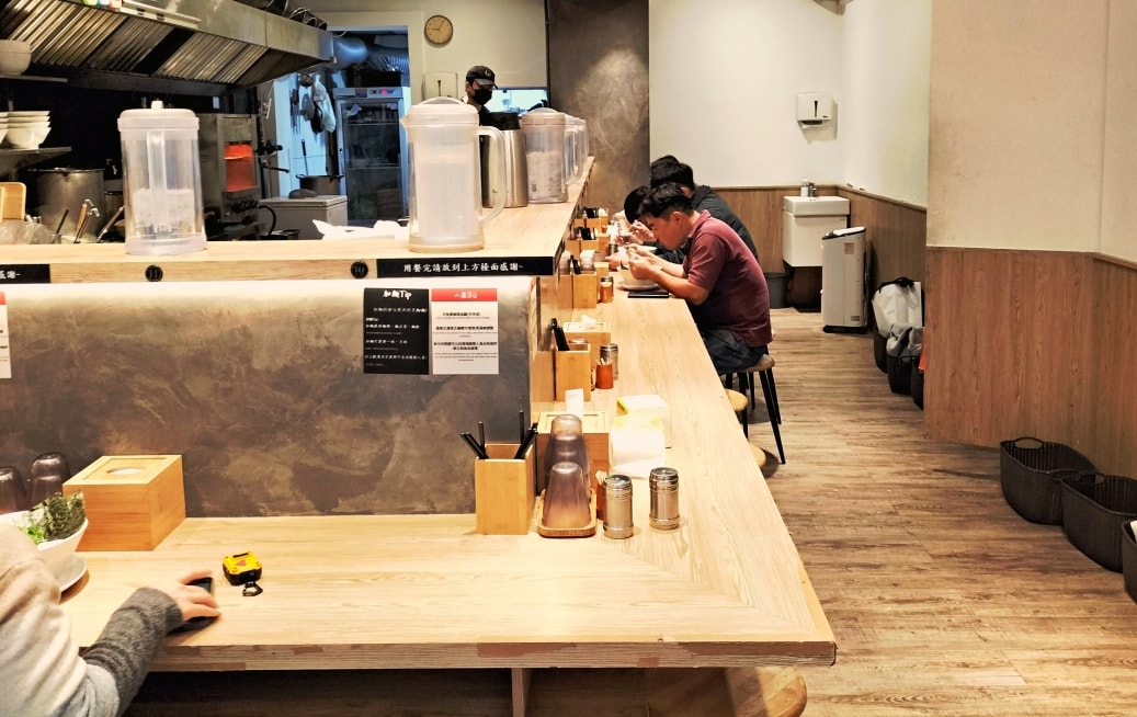 中山站拉麵|二屋牡蠣拉麵——台北極少見牡蠣濃湯,精純海味菜單和評論 - 第6張圖