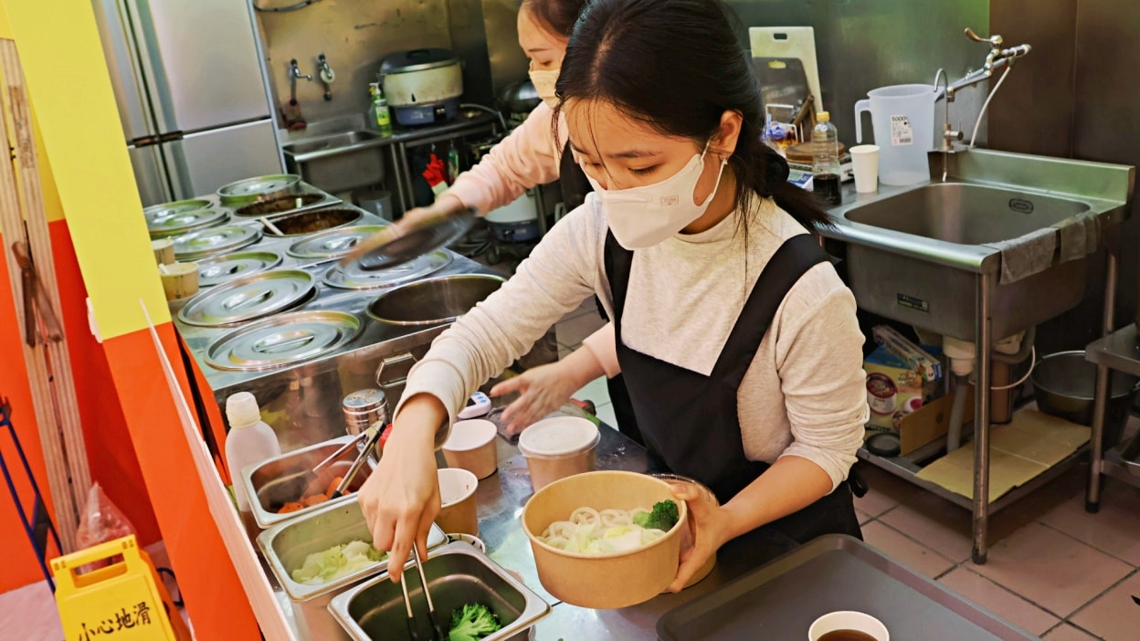 公館咖哩丼飯推薦|小鹿亭——日式咖哩飯烏龍麵90元起,台電大樓平價食堂 - 第9張圖