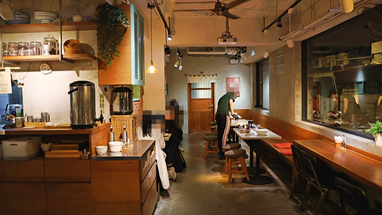 新店牛肉麵|功夫豬私廚好麵評論——獨家秘製湯頭,大坪林眷村懷舊風特色餐廳 - 第5張圖