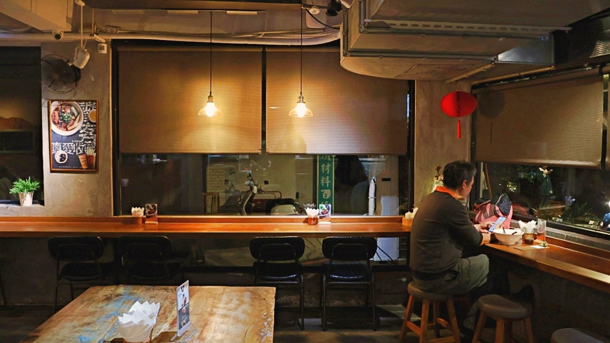 新店牛肉麵|功夫豬私廚好麵評論——獨家秘製湯頭,大坪林眷村懷舊風特色餐廳 - 第9張圖
