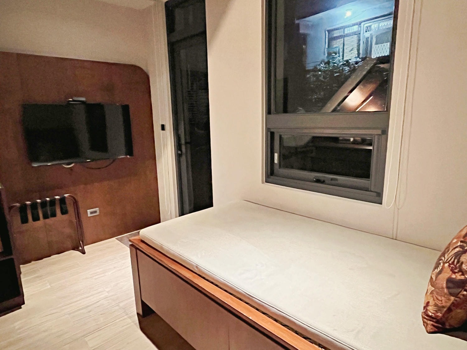基隆廟口住宿推薦|安樓文旅 Enzo House:70年內科醫院改建的有故事老宅旅宿 - 第14張圖