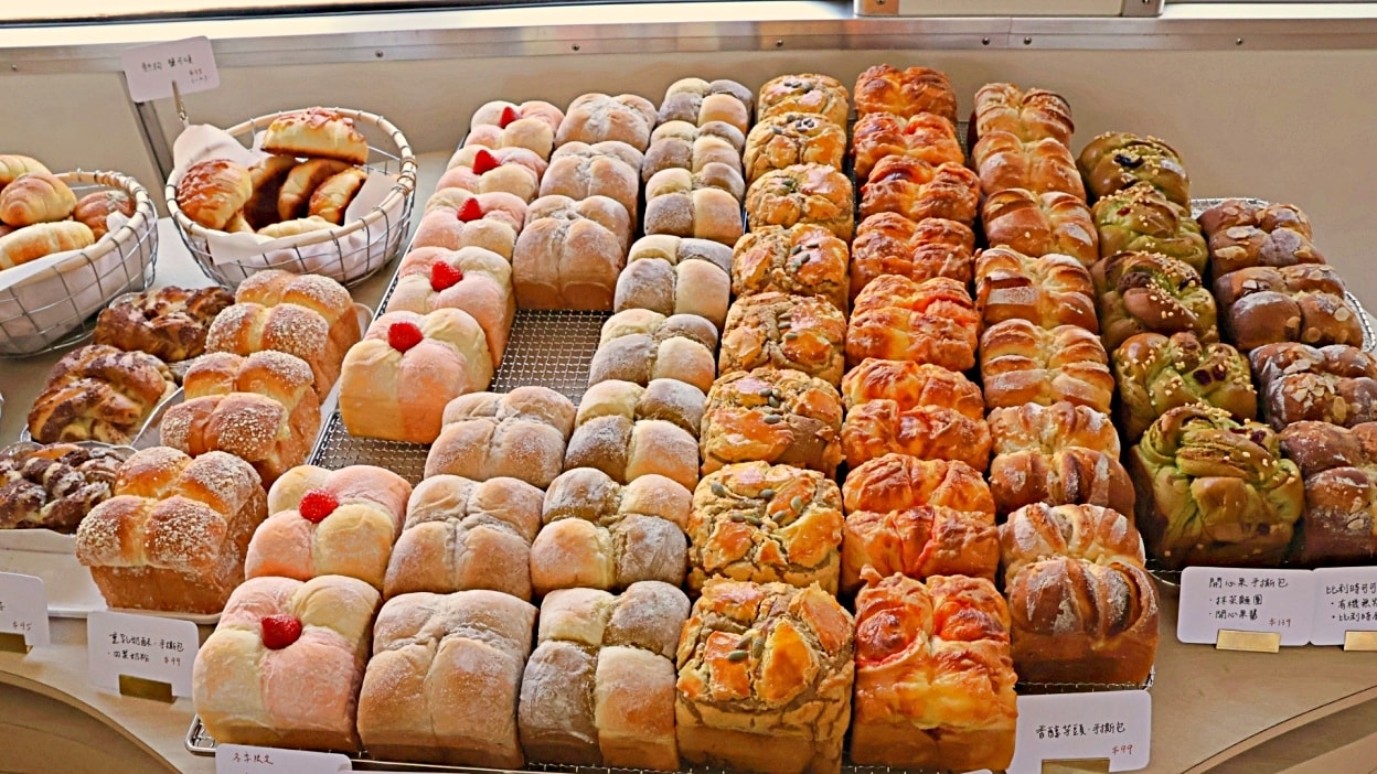 哈瑪星咖啡廳|厚里 Horli Baking 手撕包專賣店——高雄火車內麵包咖啡店真實評論,始於顏值,忠於才華 - 第7張圖