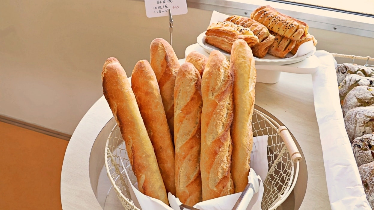哈瑪星咖啡廳|厚里 Horli Baking 手撕包專賣店——高雄火車內麵包咖啡店真實評論,始於顏值,忠於才華 - 第12張圖