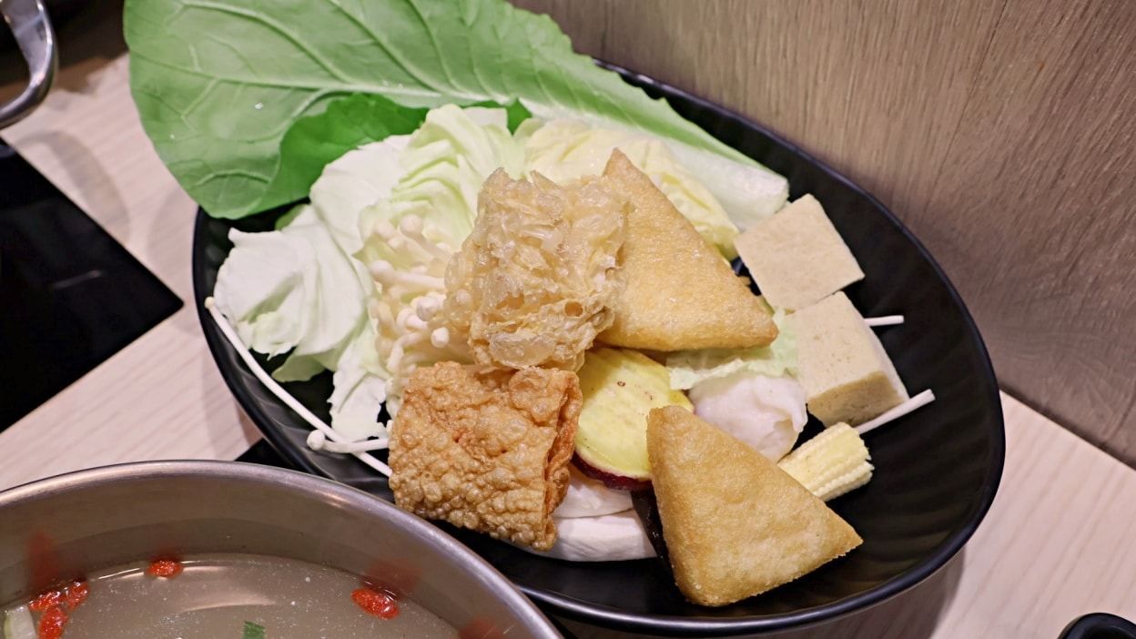 永和平價火鍋|食一鍋火鍋已經沒有吃到飽,個人套餐240元起,環境舒適裝潢美 - 第22張圖