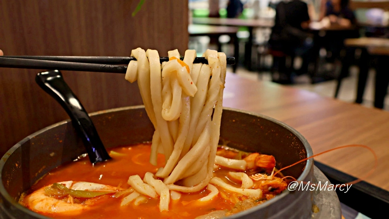 南港LaLaport美食推薦|豆腐里台灣首店——必吃菜單不只石鍋飯,炒碼麵蝦香濃郁 - 第12張圖