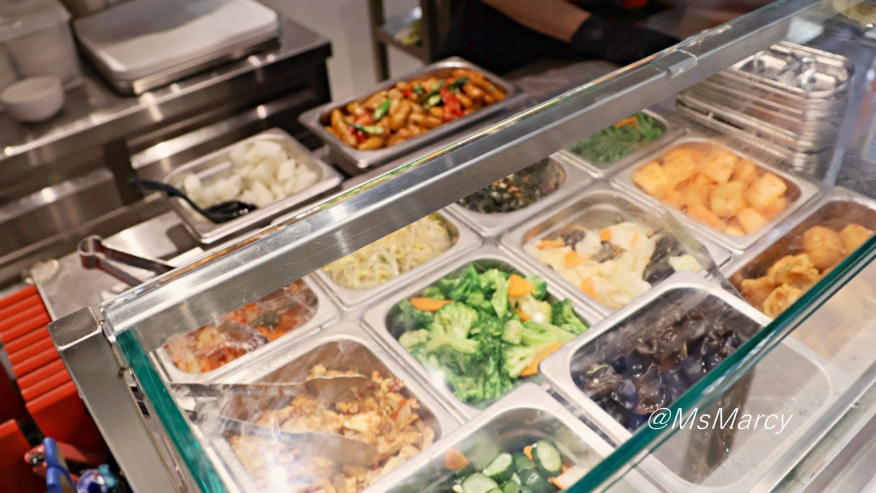 南港LaLaport美食推薦|豆腐里台灣首店——必吃菜單不只石鍋飯,炒碼麵蝦香濃郁 - 第7張圖