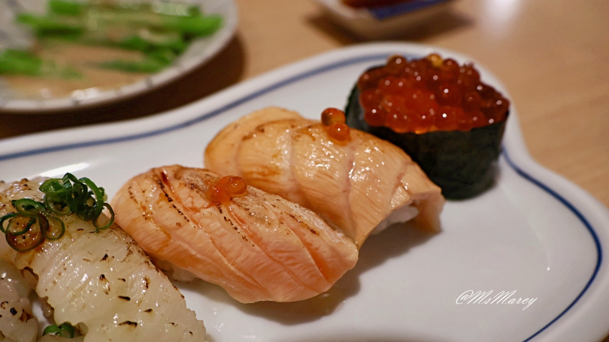 裕誠路美食|佐渡森:菜單豐富,豪華丼飯生魚片壽司的人氣鼓山區日本料理 - 第18張圖