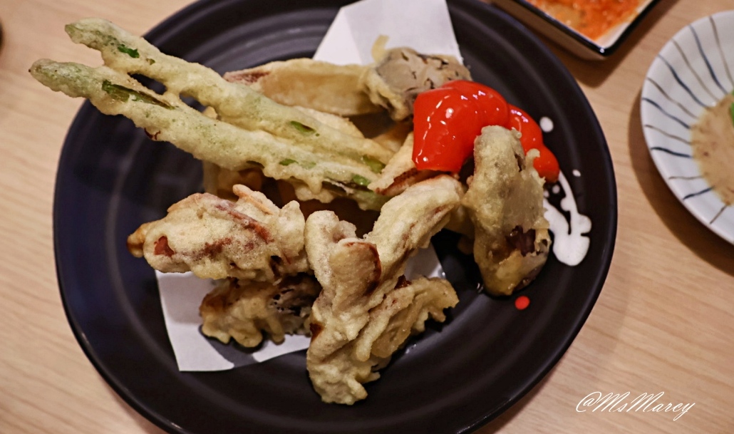 裕誠路美食|佐渡森:菜單豐富,豪華丼飯生魚片壽司的人氣鼓山區日本料理 - 第21張圖